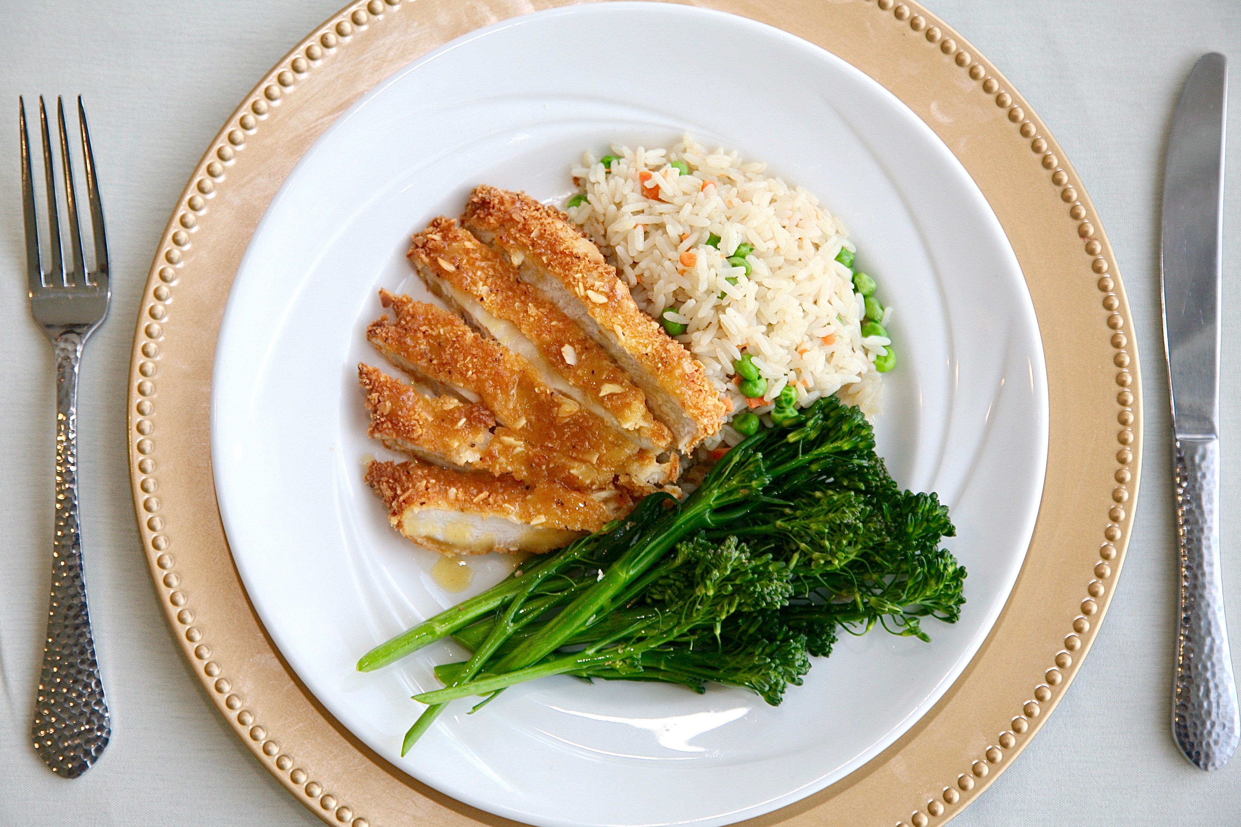 orlando catering - Crispy chicken, rice, and broccolini